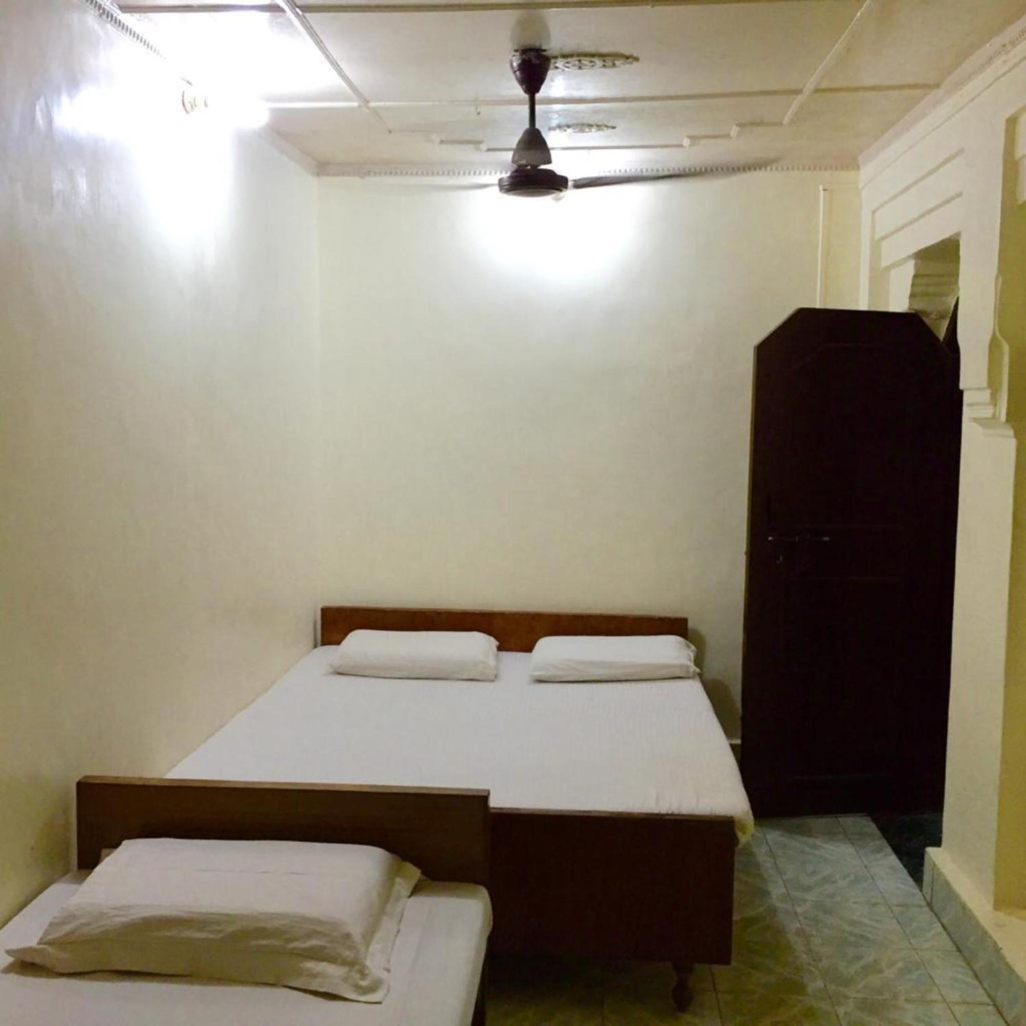 Grg Shanti Guest House Varanasi Near Manikarnika Ghat Dış mekan fotoğraf