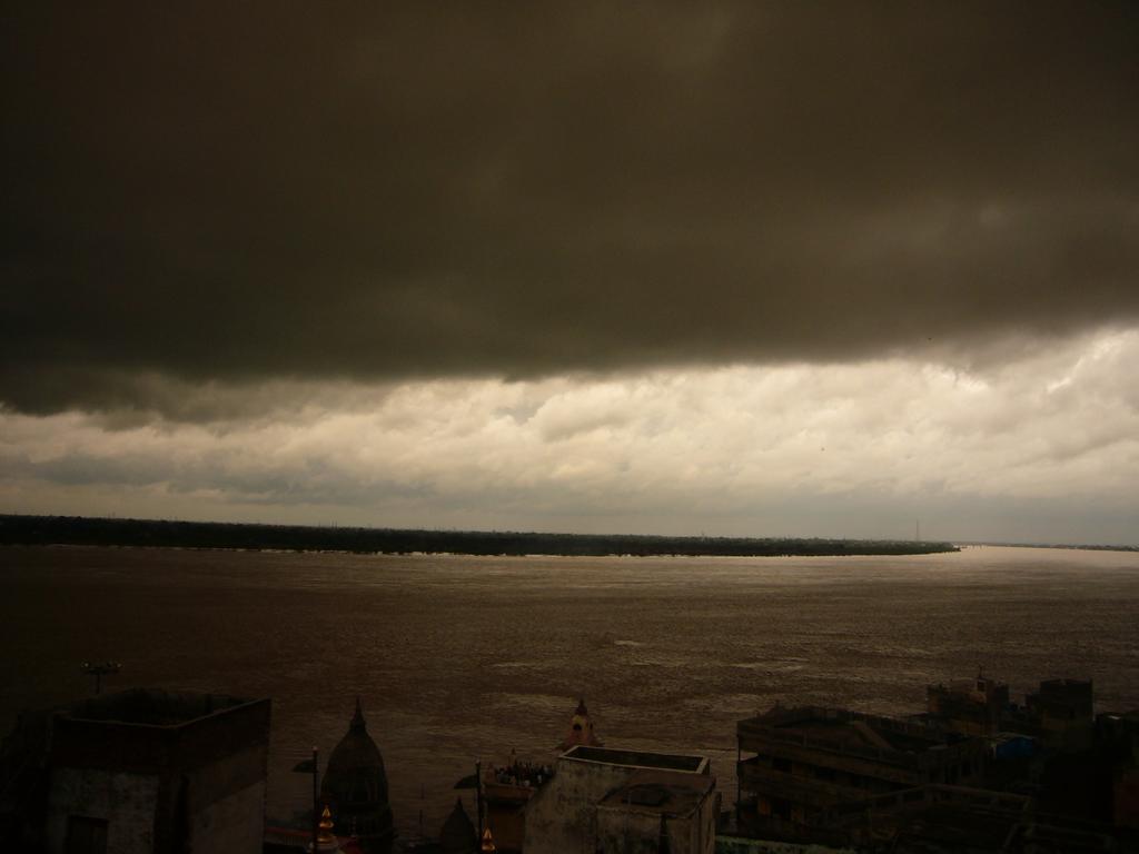 Grg Shanti Guest House Varanasi Near Manikarnika Ghat Dış mekan fotoğraf